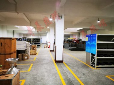 仓库照明灯具QC-FL015-A-I实际应用案例